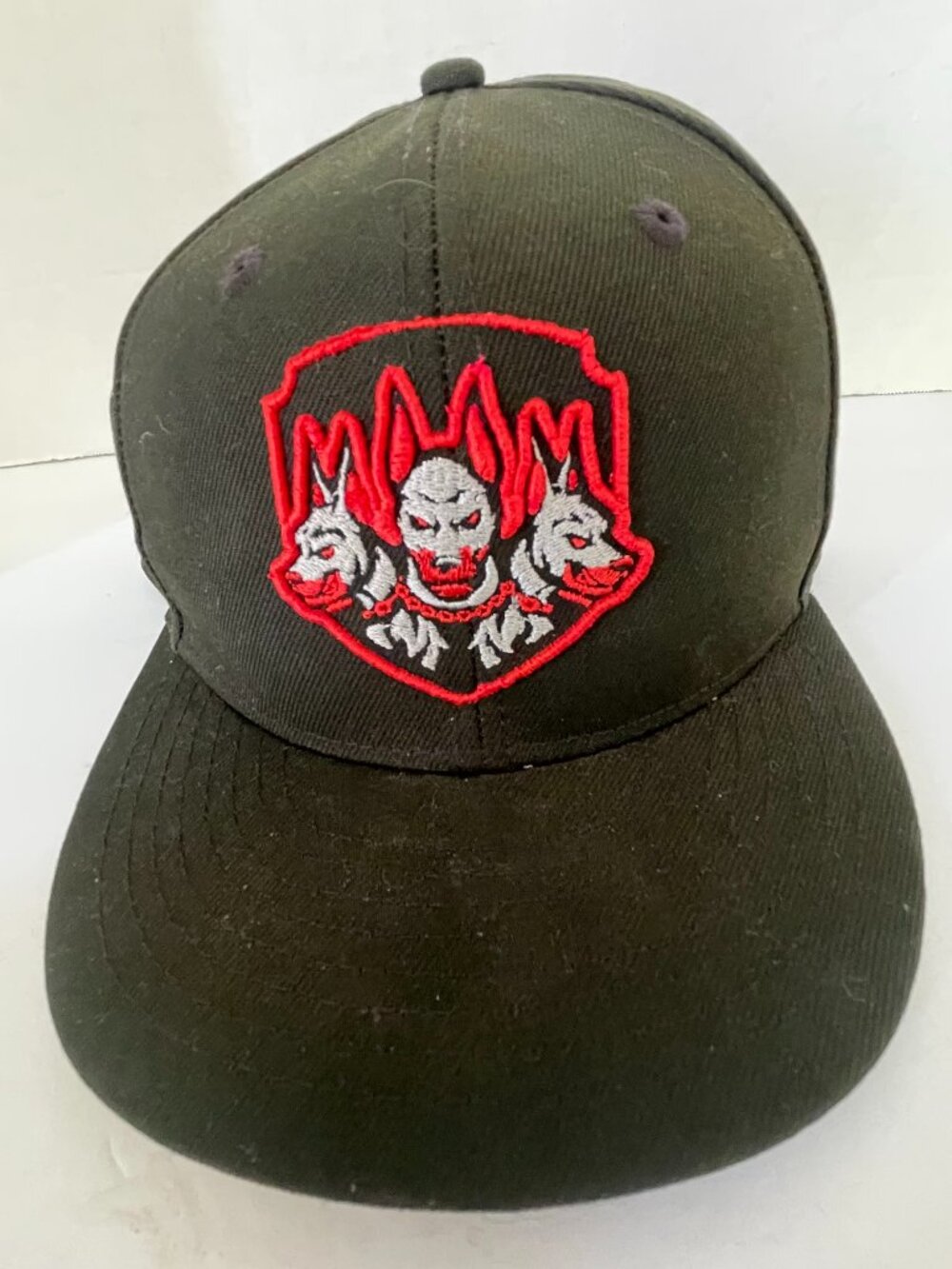 Crowns by Lids Cap Black Flat-brim Baseball Cap Red Embroidered Dogs Size 71/2